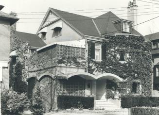 In this house at 78 Cresent Rd