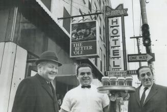 They'll soon be drinking a farewell toast to the hotel that beer built, as owner Sidney Strauss, left, refers to the old Metropole at King and York St(...)