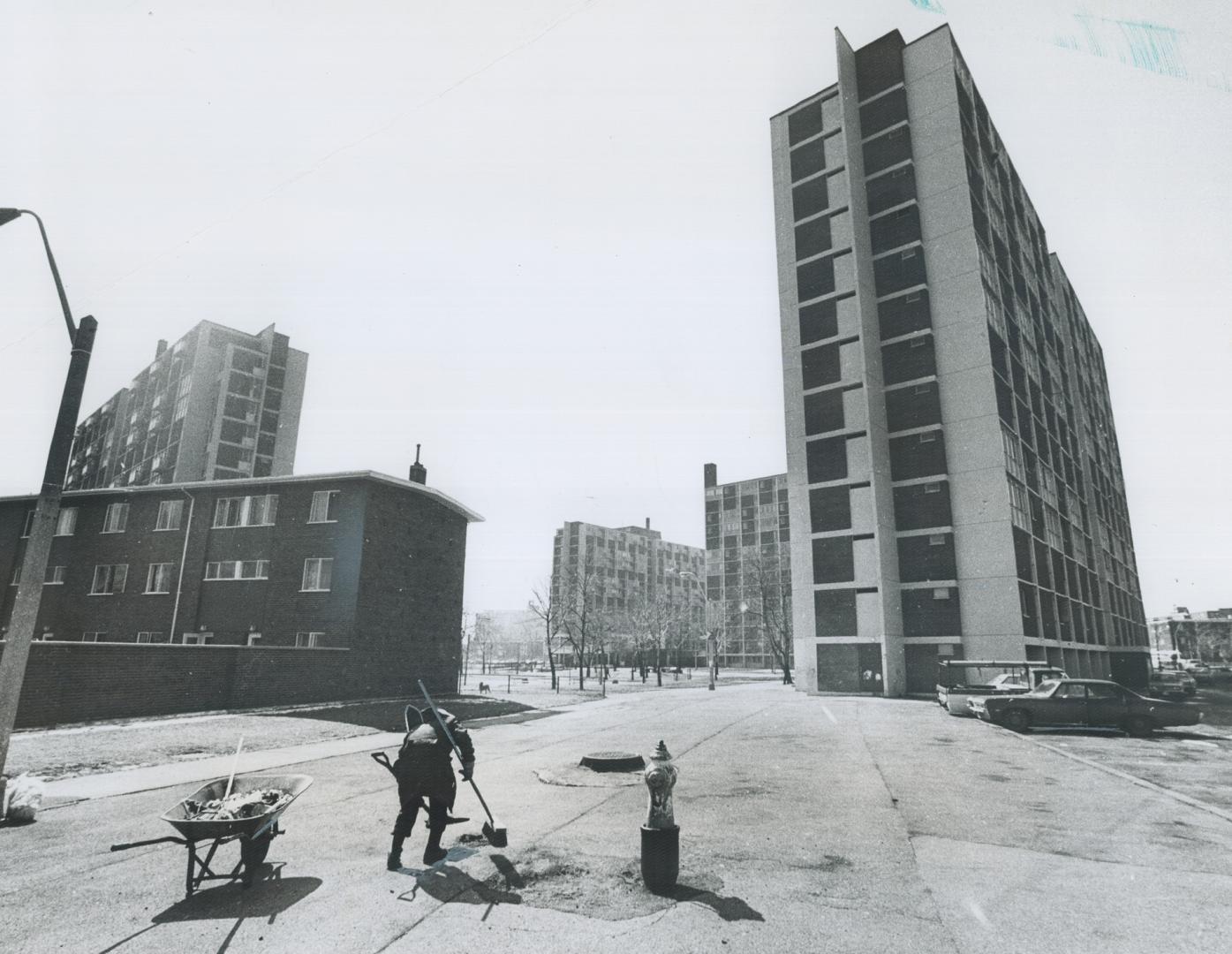 They're changing the rules of the game without even consulting the players, says Mike Carson, one of the organizers of the Subsidized Housing Action C(...)