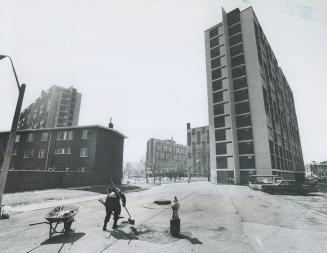 They're changing the rules of the game without even consulting the players, says Mike Carson, one of the organizers of the Subsidized Housing Action C(...)