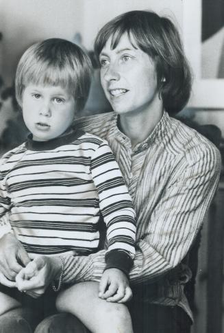 I have to admit it bothers me, said Anne Broecher, seen here with son Anthony, 3, about the Supreme Court decision that may mean eviction for Island r(...)
