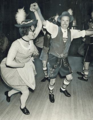 Correction. Vienna pavilion dance subject of photograph. A photo in The Star of June 25 was incorrectly identified as a Ukrainian dance at the Poltava(...)