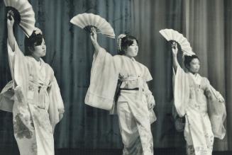Japanese dancers perform at Tokyo pavilion during Caravan