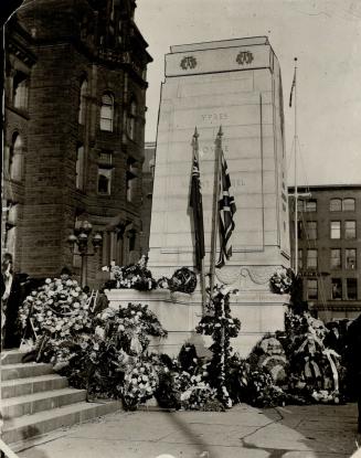 Cenotaph in front of old City Hall Toronto, Ont