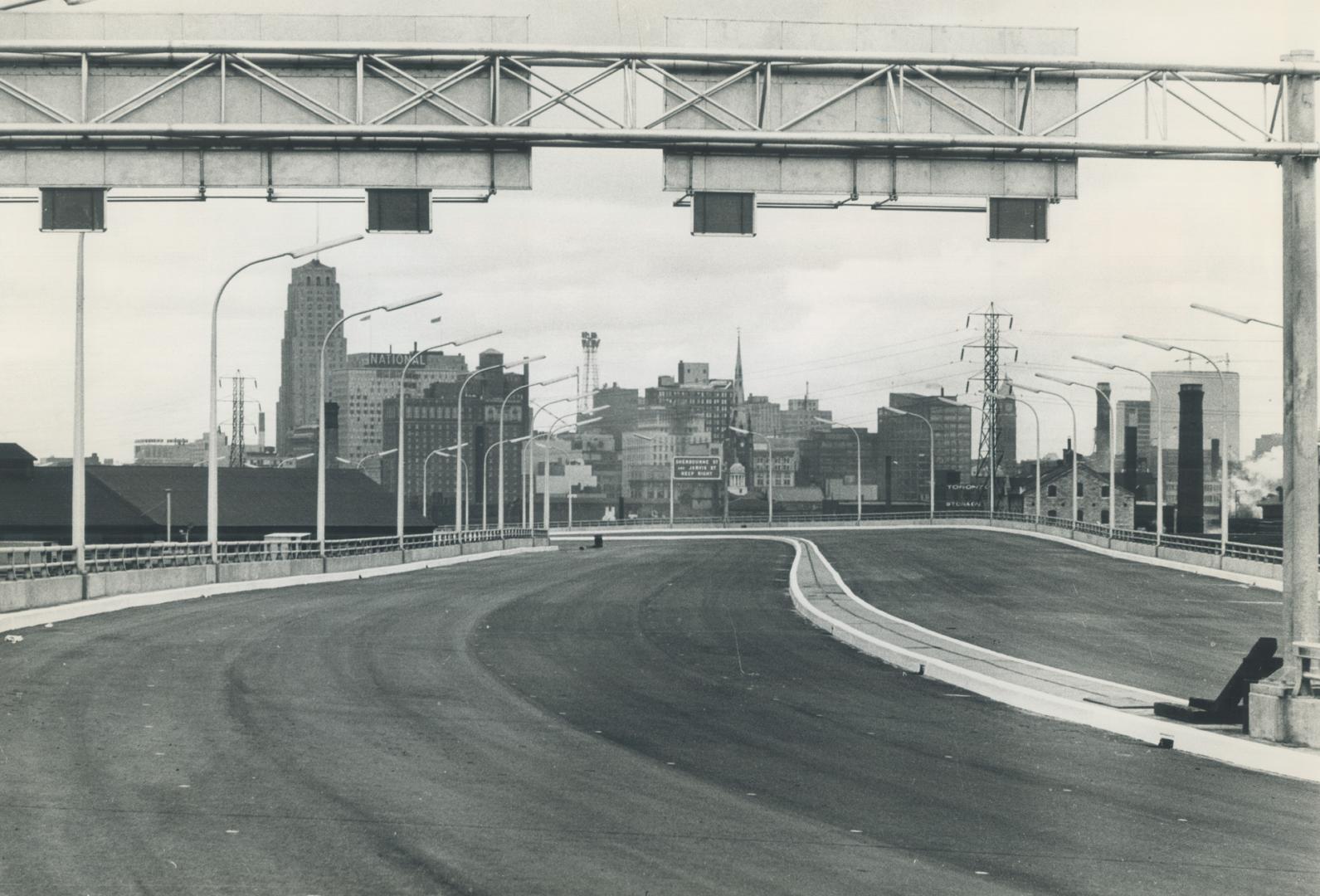 Canada - Ontario - Toronto - Streets and Expressways - Gardiner Expressway - 1954- 1963