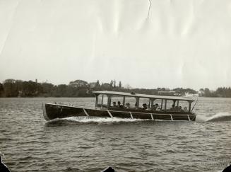 New water-coaches for Toronto Island Service