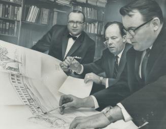 Rev. Elmer McVety (1.), Dr. John Wesley White, and Dr. Hugh White, study plans for Richmond College. The new conservative-evangelical school, first of(...)