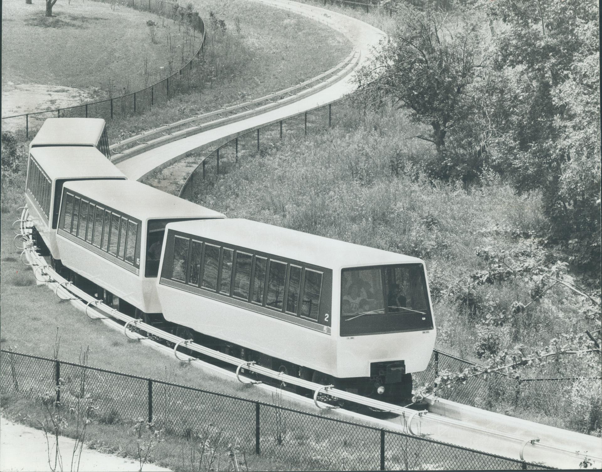 toronto zoo tram