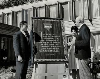 Lt.-Gov. W. Earl Rowe (r) unveils commemorative plaque. Ron Taylor (l), North York YMCA Judi Parnaby, Orillia, YWCA, at dedication