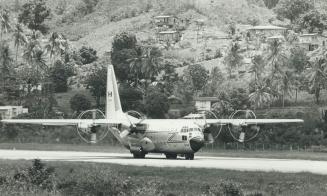 St. Vincent, Canadian Forces C-130 Hercules brings Aslis/ - food and medical supplies at Arnos Vale airport
