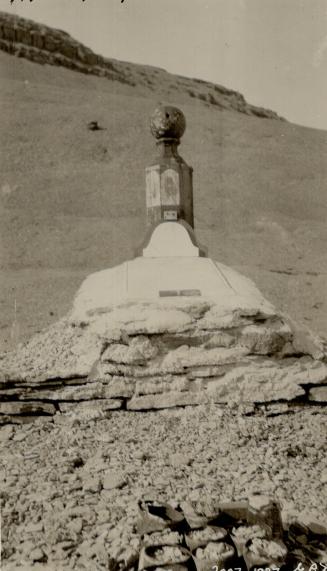 2007-1927 G.P.M. Franklin Cenotaph - Beechey Island