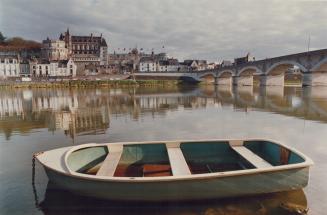 The sleepy town of Amboise appears at its most picturesque when seen from the north bank of the River Loire
