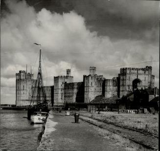 Even more famous is Caernarvon Castle, associated with ancient Welsh kings