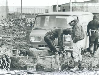 Canada - Ontario - Toronto - Toronto Star - Buildings - 1 Yonge St - Construction - 1969
