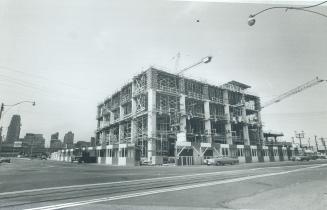 Canada - Ontario - Toronto - Toronto Star - Buildings - 1 Yonge St - Construction - 1970 - Jan to June