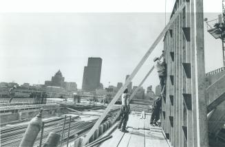 Canada - Ontario - Toronto - Toronto Star - Buildings - 1 Yonge St - Construction - 1970 - Jan to June