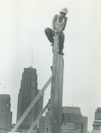 Canada - Ontario - Toronto - Toronto Star - Buildings - 1 Yonge St - Construction - 1970 - Jan to June