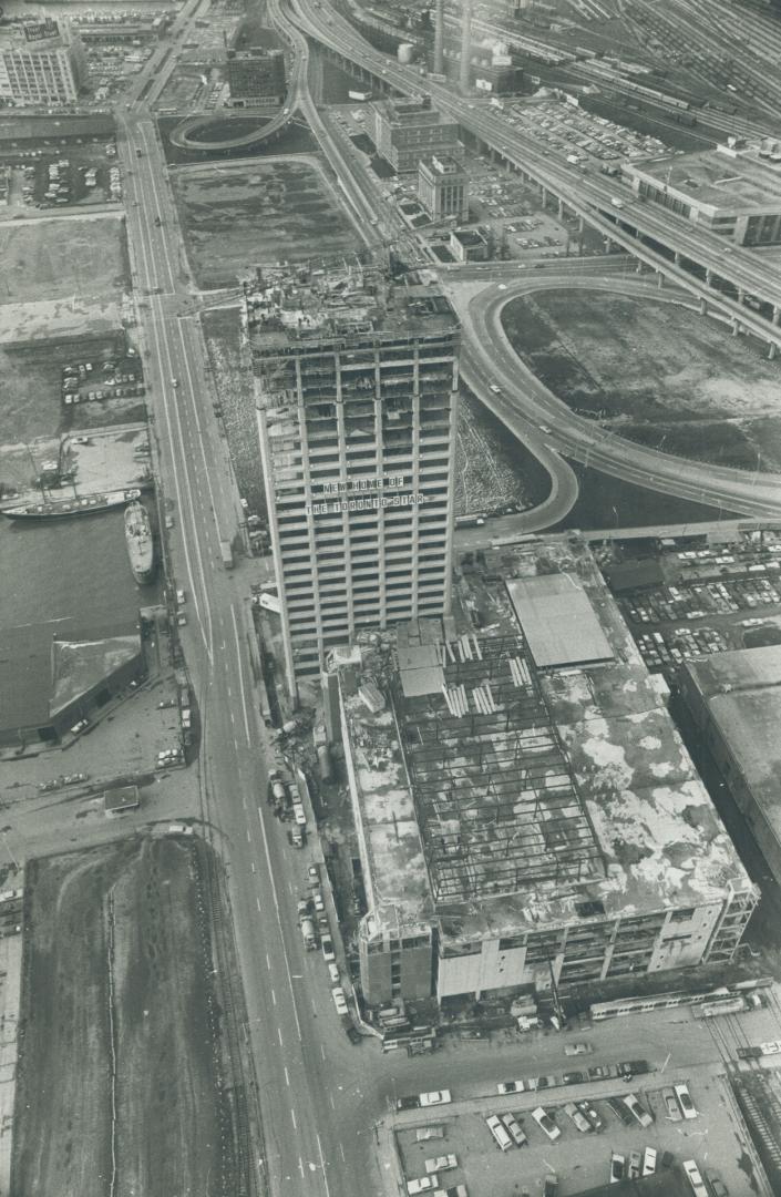 Canada - Ontario - Toronto - Toronto Star - Buildings - 1 Yonge St - Construction - 1970 - July to December (2 of 2 files)