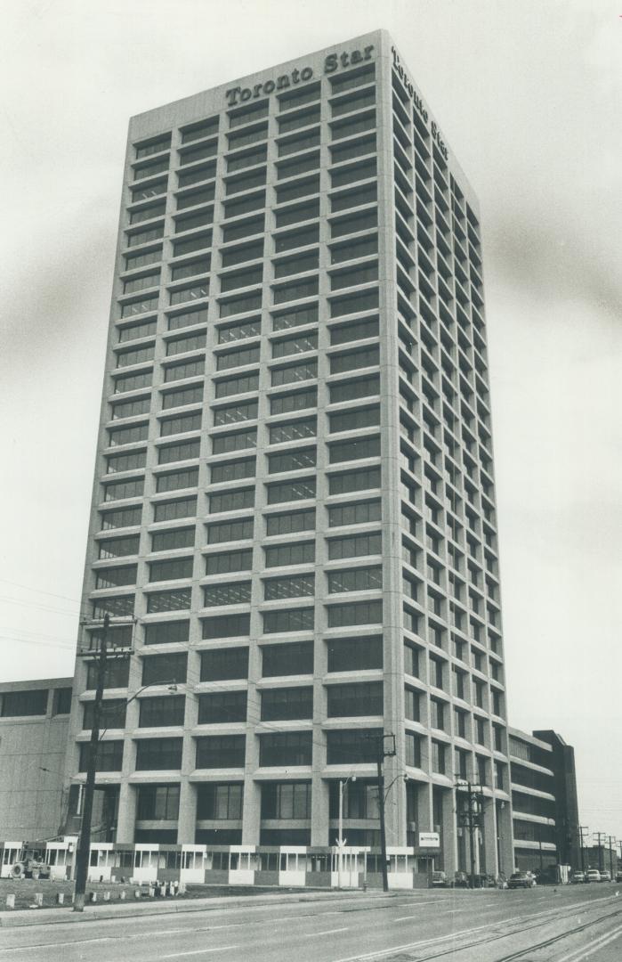 Canada - Ontario - Toronto - Toronto Star - Buildings - 1 Yonge St - Exterior