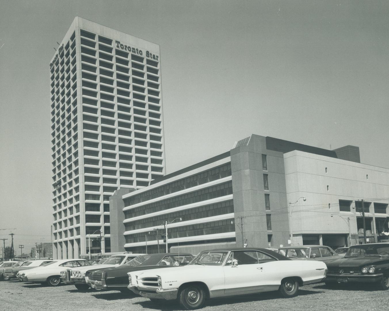 Canada - Ontario - Toronto - Toronto Star - Buildings - 1 Yonge St - Exterior