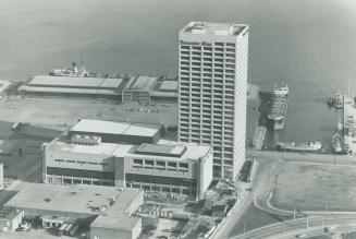 Canada - Ontario - Toronto - Toronto Star - Buildings - 1 Yonge St - Exterior