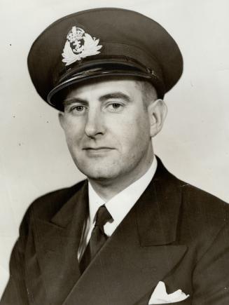 Star man in Navy, P. Fred Fairfull, of The Star building management department, who is now an engineer-lieutenant with the R.C.N.V.R. Mr. Fairfull, a (...)