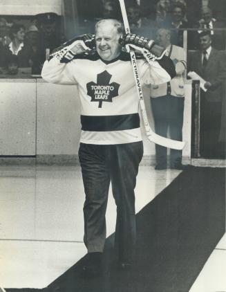 Trade him: Fans expressed their love -- in jeers -- for Leafs' boss Harold Ballard na old-timers' game last night