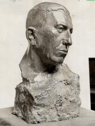 Bust of Dr. Banting. Years ago she sculptured a life-size bust of the scientist and recalled today how patient he was through the weary hours of posin(...)