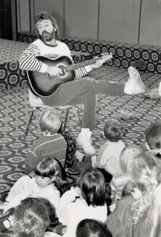 Barr none. Doug Barr, a children's entertainer, went for a lot of audience participation - hand clapping and sing-a-long - when he visited Rouge Hill (...)
