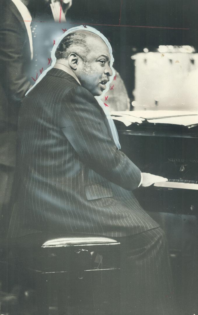 Count Basie's big band attracted an over-flow crowd o Seneca College last night and Star jazz critic Peter Goddard says the group remains one of the b(...)