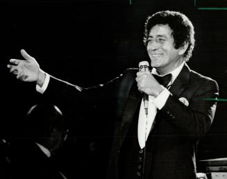 Tony Bennett: The man can do no wrong when he's singing to 5,000 fans at the Forum