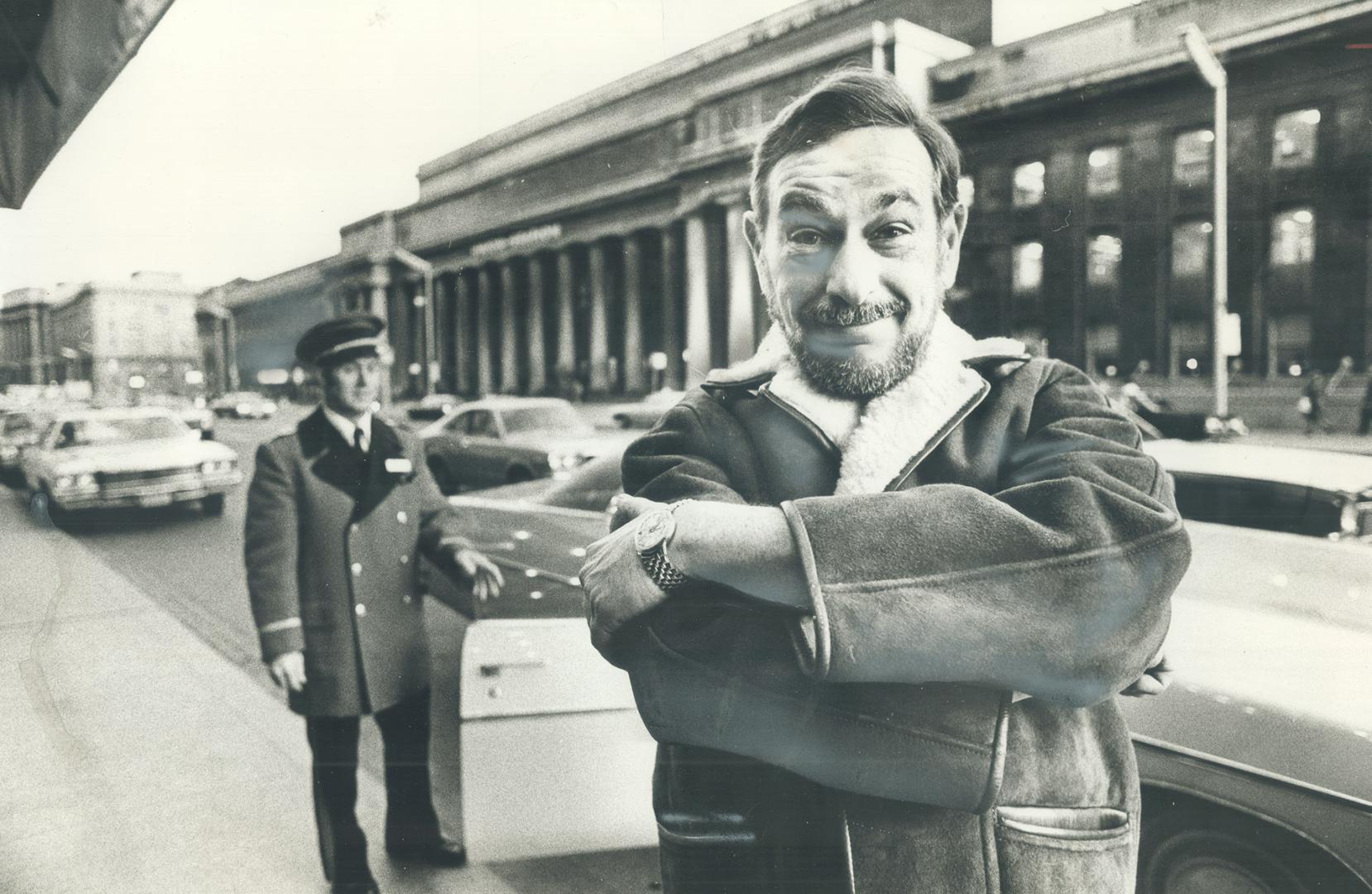 A mellow and all-forgiving Shelley Berman stands outside Royal York Hotel with the hope that Toronto critics, and himself, of course, have matured a l(...)