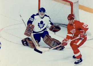 Maple Leafs' goalie Allan Bester has allowed Detroit Red Wings only one goal in nine periods this season