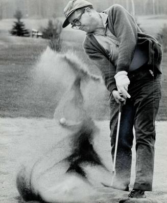 Star writer John Brehl shows his golfing form at Cedar Brae Golf Club