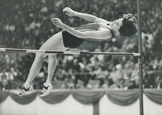 Debbie Brill soars to success in Star meet last night