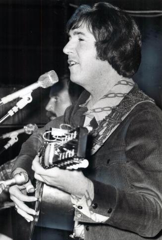 Singer John Allan Cameron's 'hit-parade' of old and forgotten laments and drinking songs last night at The Chimney succeded in capturing the attention(...)