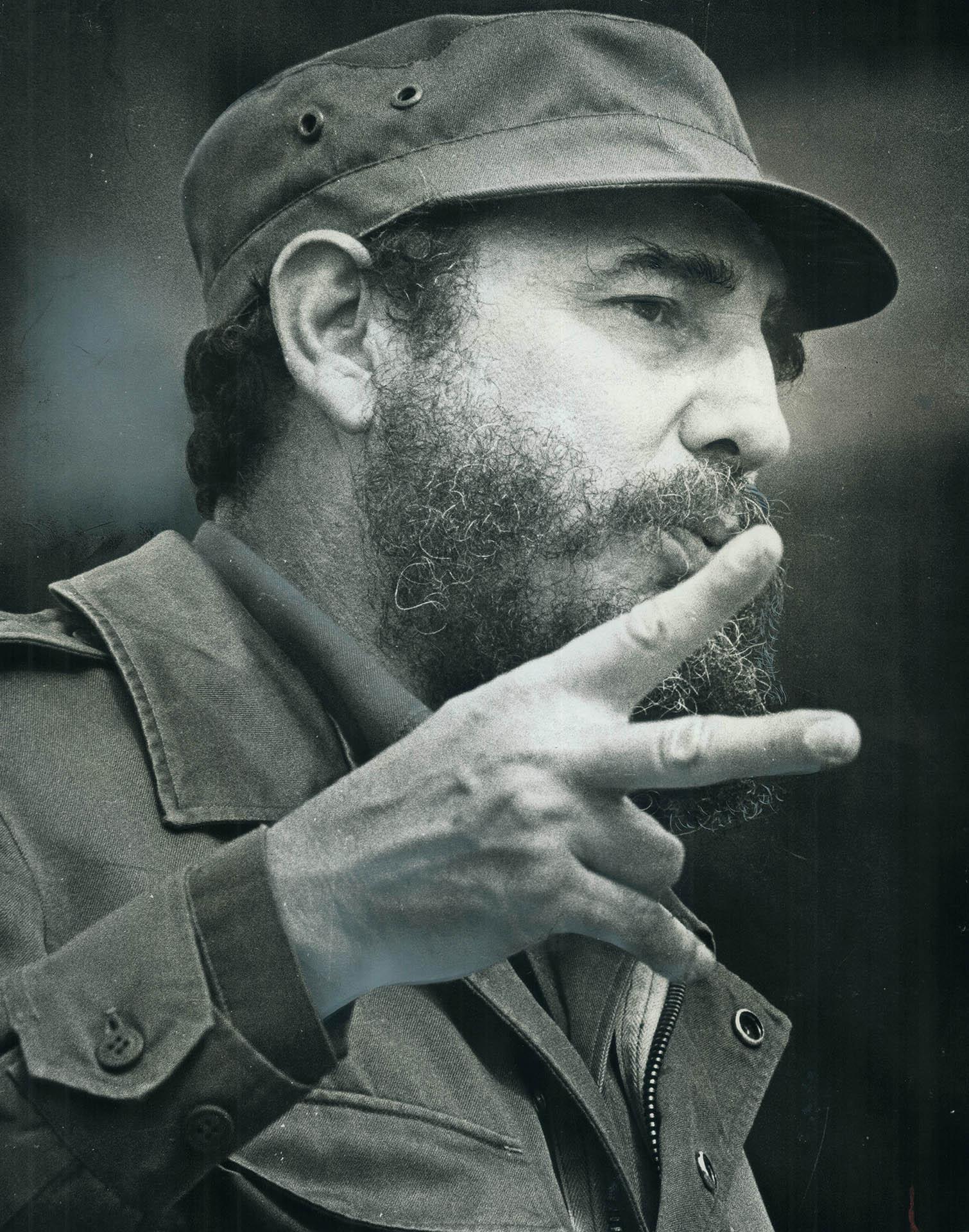 Castro Fidel Portraits Upto All Items Digital Archive Toronto Public Library