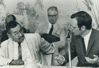 Indian affairs Minister Jean Chretien Chief wilmer nadjiwon