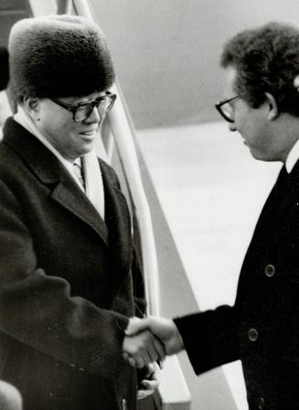 Chinese premier in Toronto. Zhao Ziyang, the first premier of China to visit Canada, steps down from his plane at Lester B. Pearson international Airp(...)