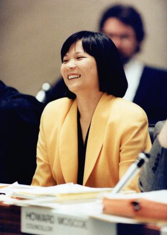 Chow, Olivia