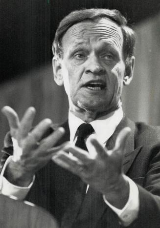 Jean Chretien: Liberal leadership hopeful wants a more independent policy