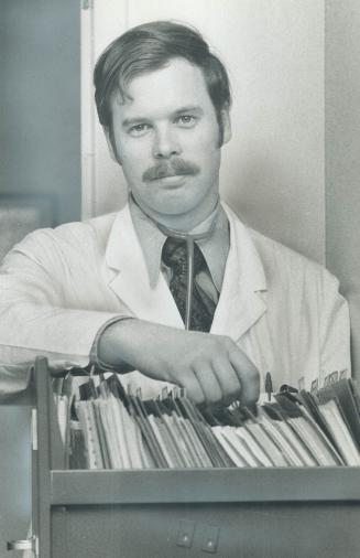 Dr. Peter Clarke