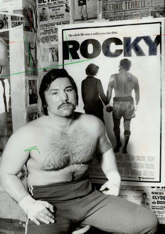 Boxer land on the ropes. Former Canadian heavyweight champ George Chuvalo (left) and his son Mitch have had their licenses to arrange boxing matches r(...)