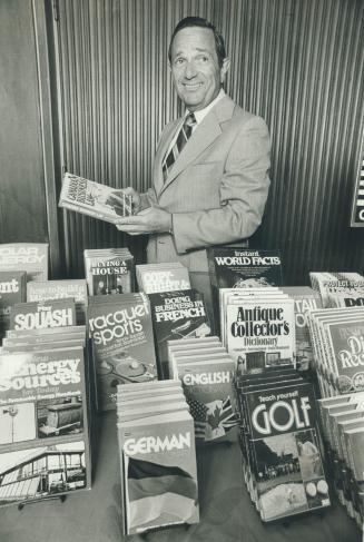 Jack Cole, whose supermarket approach to the book-selling business made Coles Book Stores a big hit in a big hurry, has agreed to sell his interest in(...)