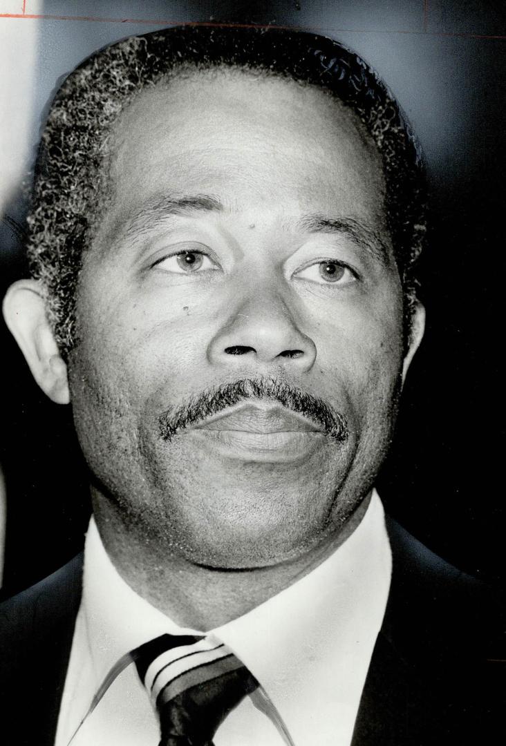 Eldridge Cleaver: He'll do 2,000 hours of community service for 1968 shoot-out with police