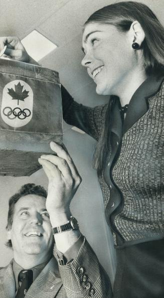 Judy picks a winner. Toronto skier Judy Crawford, former member of Canadian national women's team, makes weekly draw for $1,000 prizes in Olympic Trus(...)