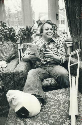 A break from routine. Mayor David Crombie relaxes in his Glencairn Ave. home yesterday, a cast on his right leg up to knee. He broke ankle Tuesday whi(...)