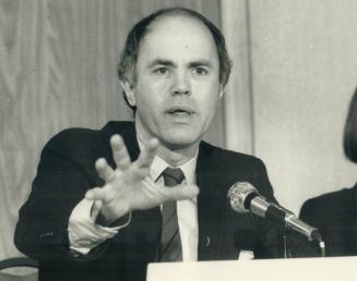 Thomas D'Aquino, right, a one-time member of the former prime minister's staff, says Trudeau 'laid out some universal truths,' but as for fundamental (...)