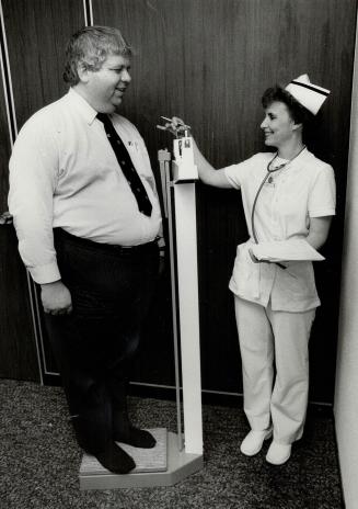 Shedding political poundage. Scarborough Alderman Joe DeKort smiles at the news from nurse Sheila Wattie at the Willowdale Weight Loss Clinic that he (...)