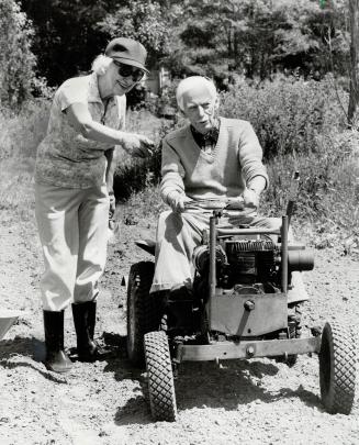 New love, new life. Columnist Lotta Dempsey feels she has earned a leave of absence from years of media deadlines. Along with her husband, Dr. Arthur (...)